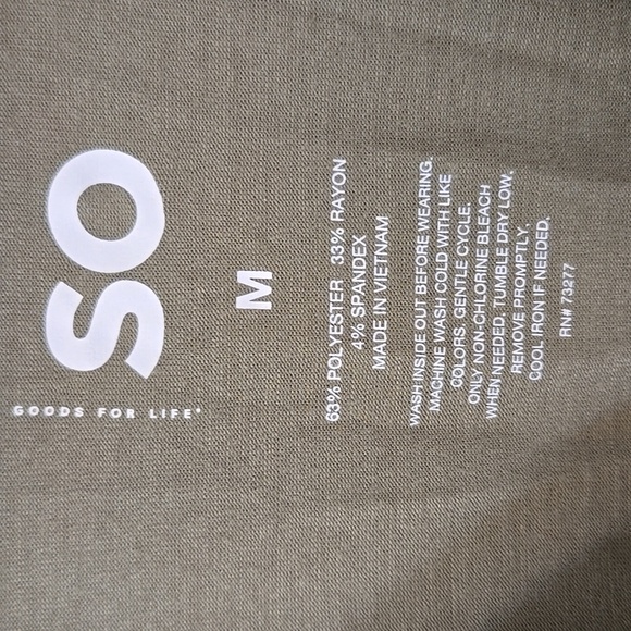 SO | Olive Green V Neck Short Sleeve Pocket Tee Size Medium NWT - Picture 5 of 5